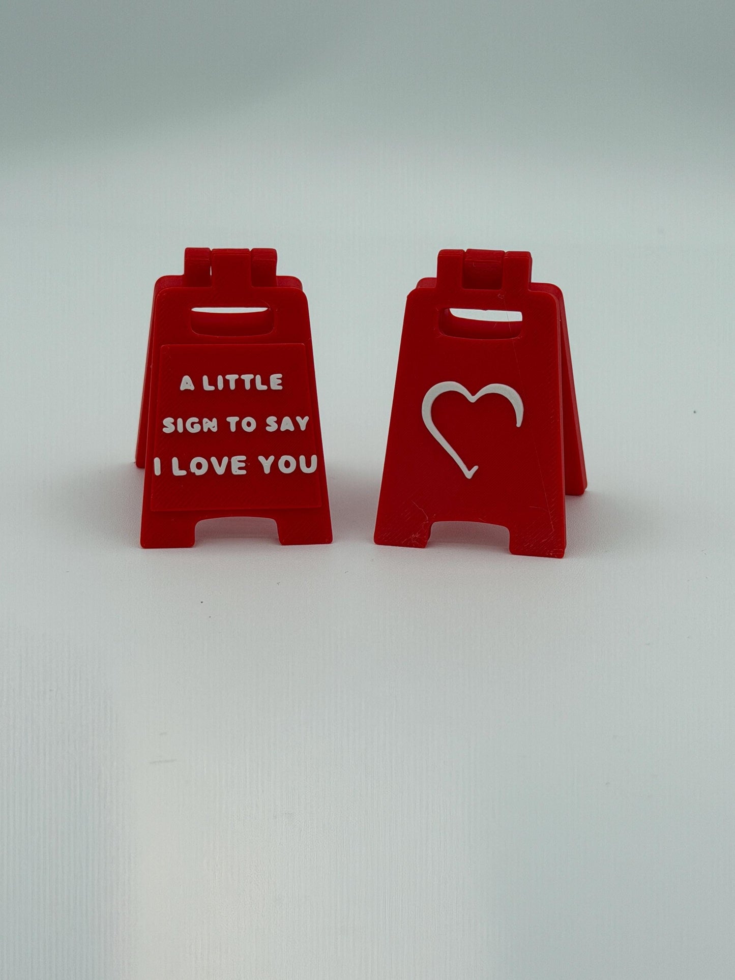 Mini Love Sign – Romantic Keepsake & Valentines Day Gift for Girlfriend