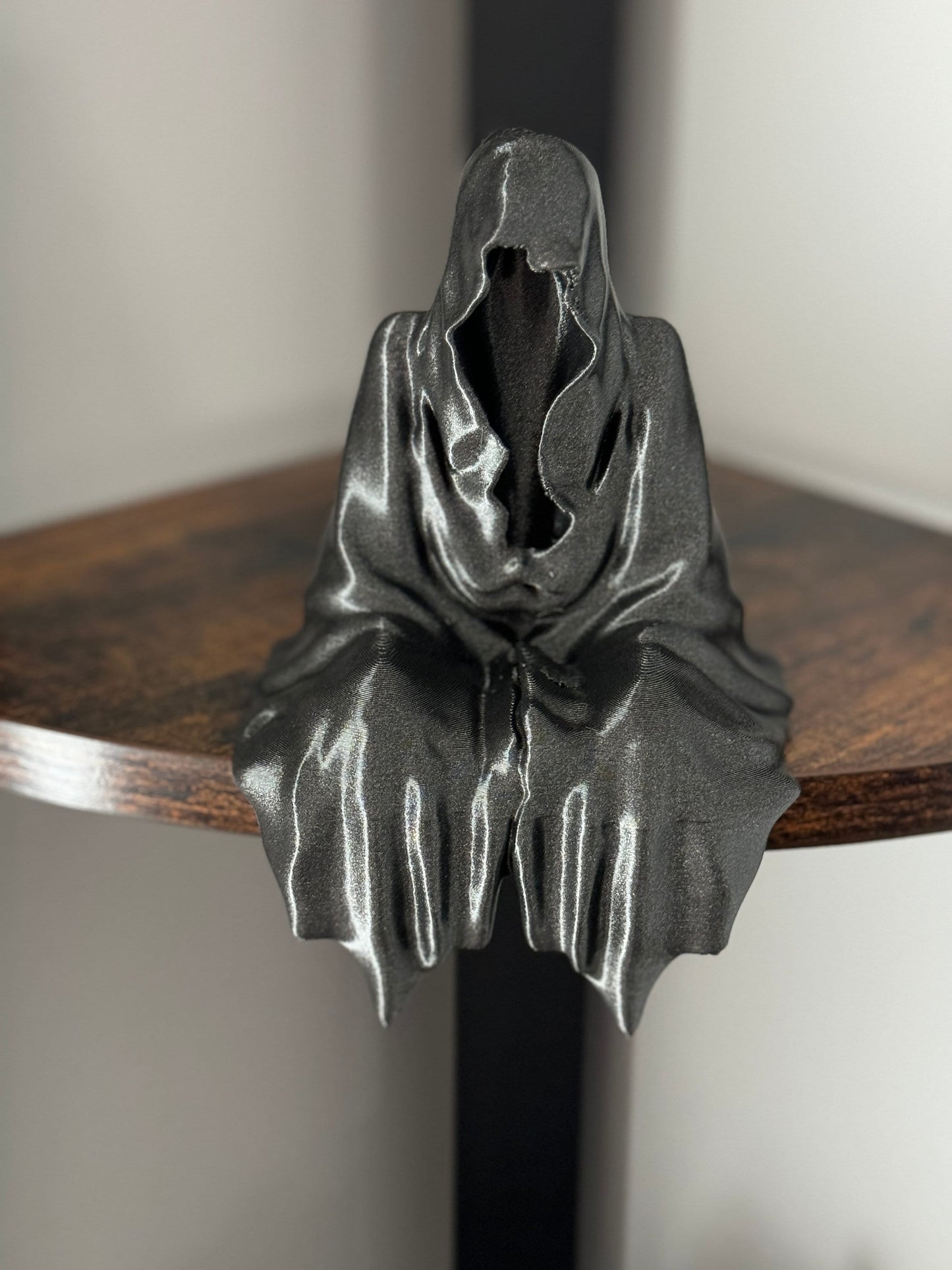 Sitting Ghost/Reaper Art! Add a Touch of Eerie Charm with Suriel Teacup Figurine