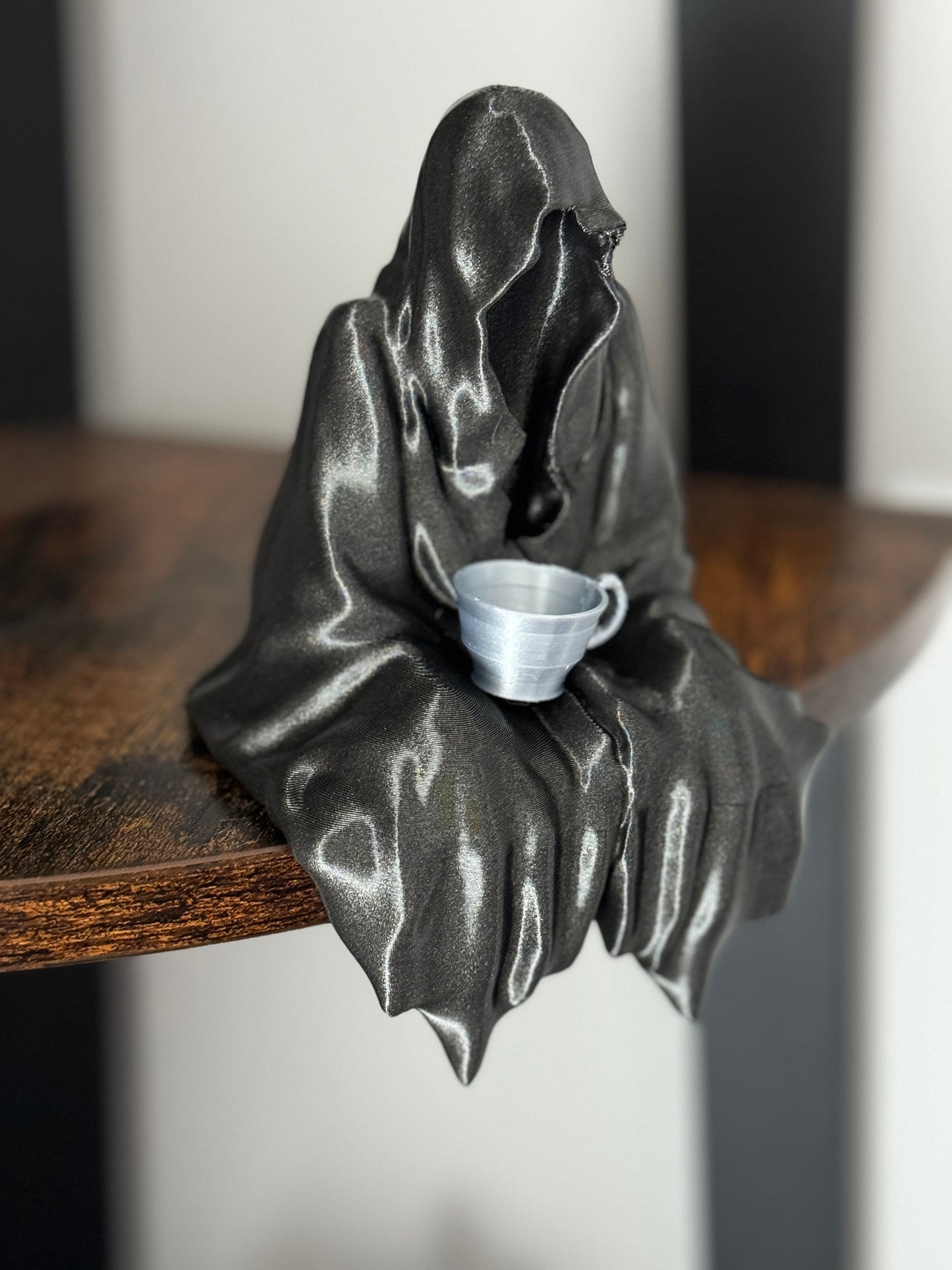 Sitting Ghost/Reaper Art! Add a Touch of Eerie Charm with Suriel Teacup Figurine